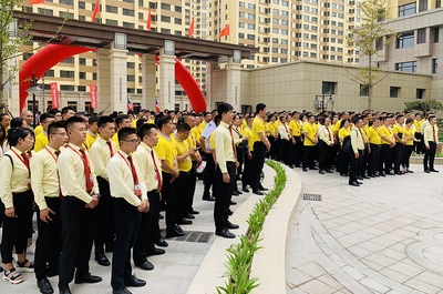 东辰祥瑞盛大启动经纪人大会，携手共进共创房产新辉煌